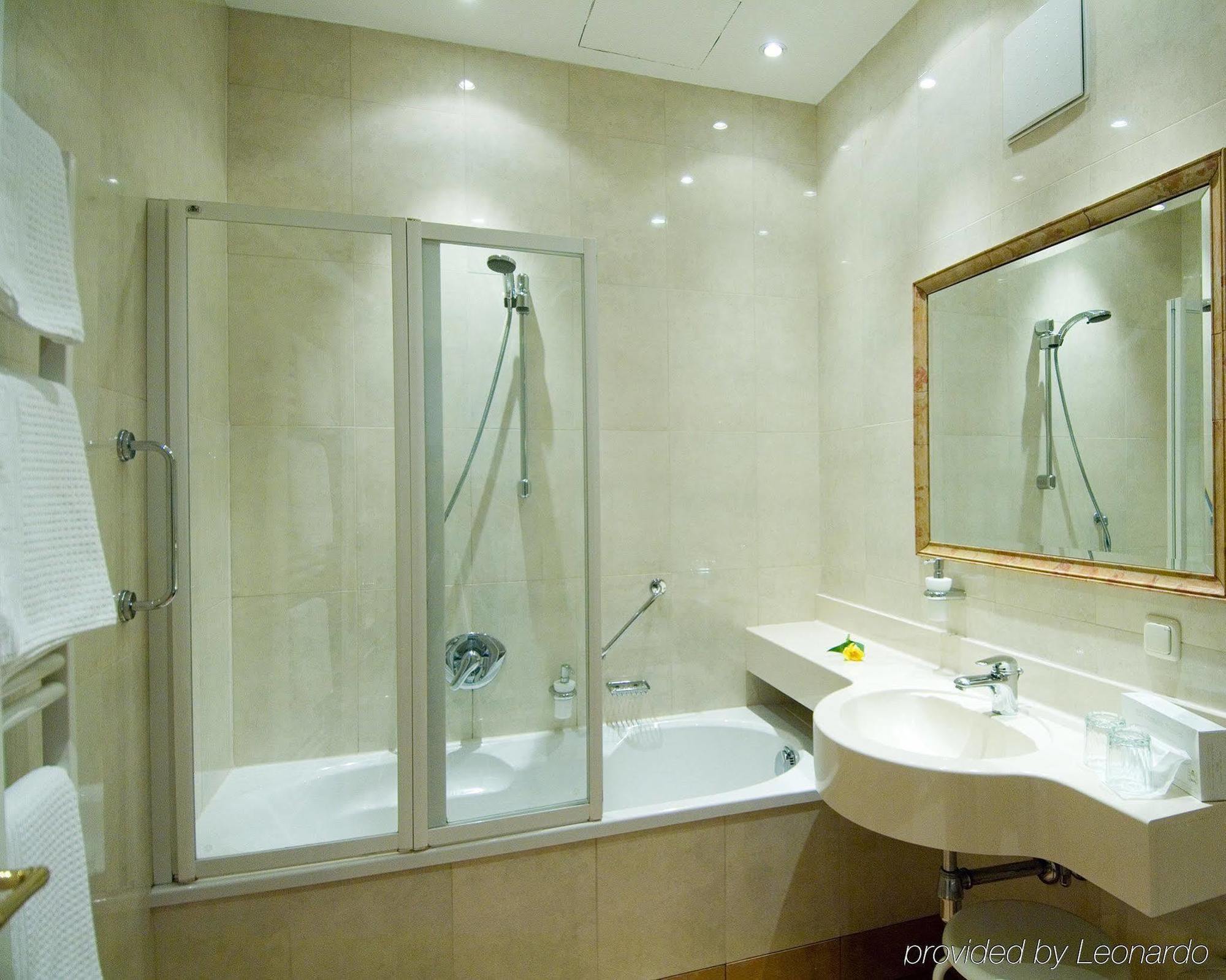 Hotel Elefant Salzburgo Habitación foto